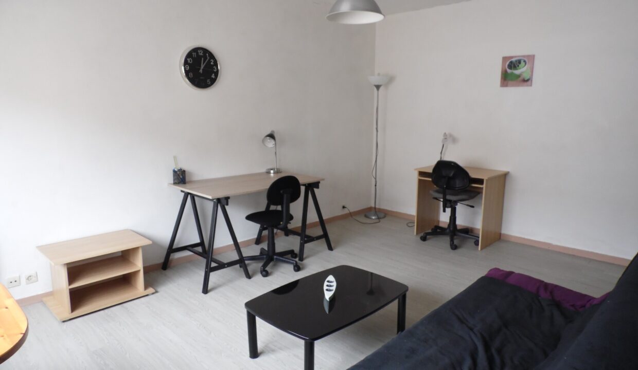 s3_standard_b1d2d8f82d258aa4d8251f296d8413e1fe2f9970