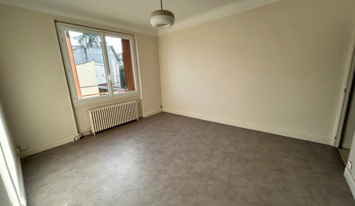 s3_standard_945df63bed2c74f2e0fa876592a1e42a4bb63a06