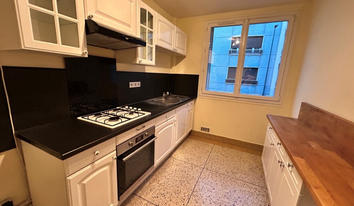 s3_standard_75e9871d7ff76167b6cc251c35399f50ca5b7fe4