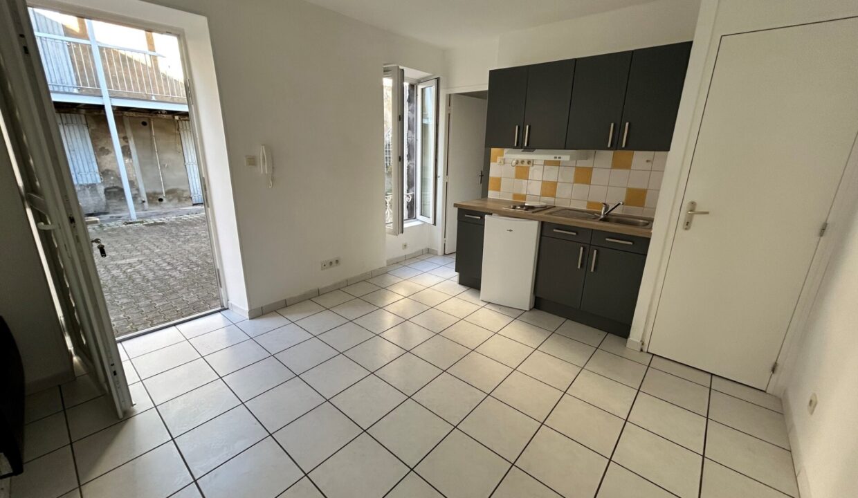 s3_standard_b08ee102ee9d319616fb9baf79c77bdd5ec39f73