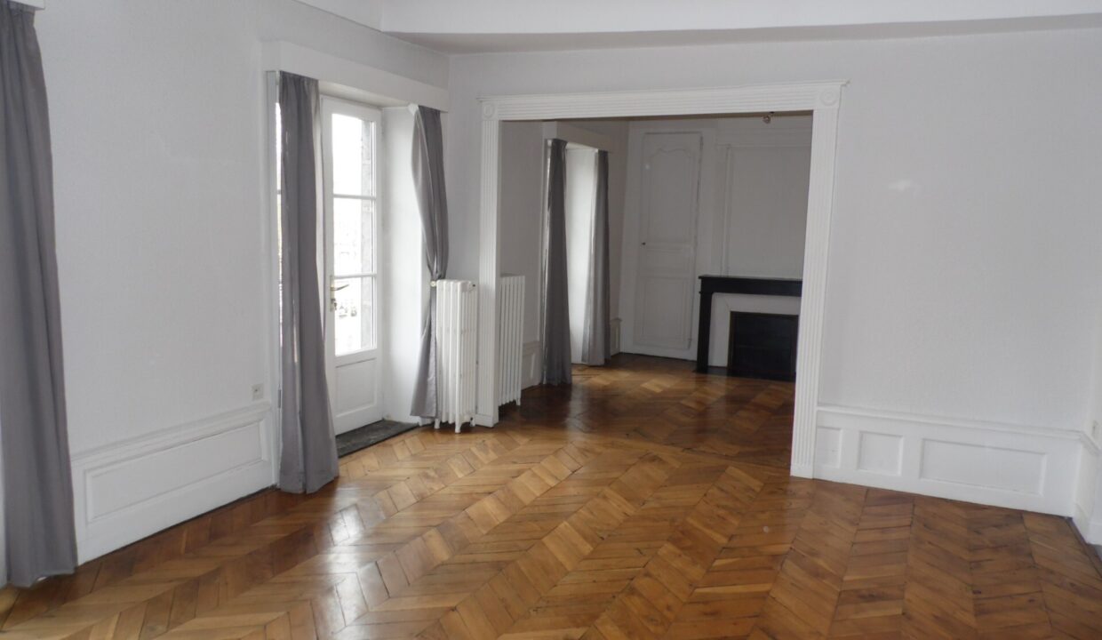 s3_standard_6cf556bb5fa8810f725fc2f85e9da53d1d583cf5