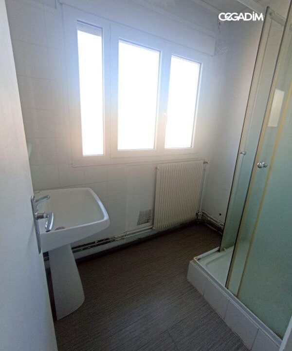 0000420058-CEGADIM63-4