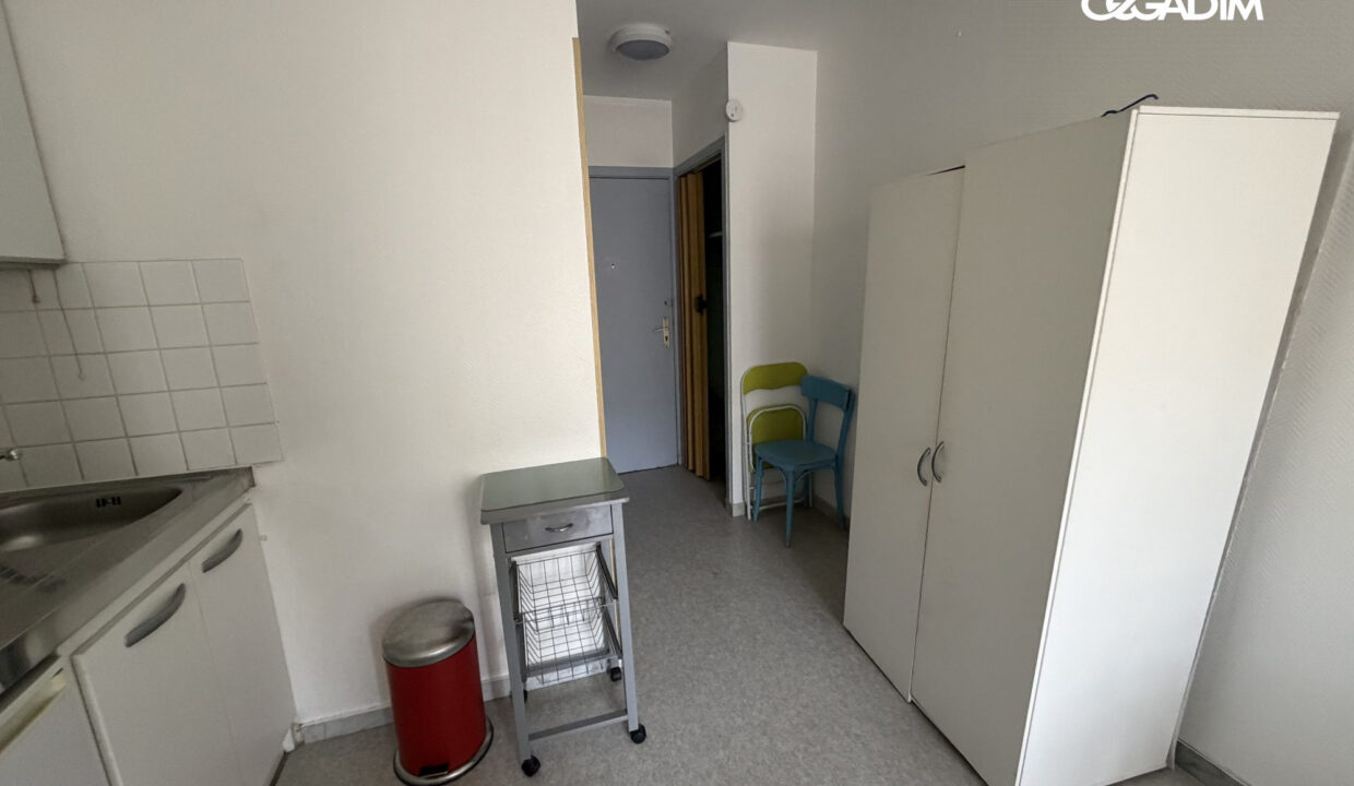 0000570129-CEGADIM63-4