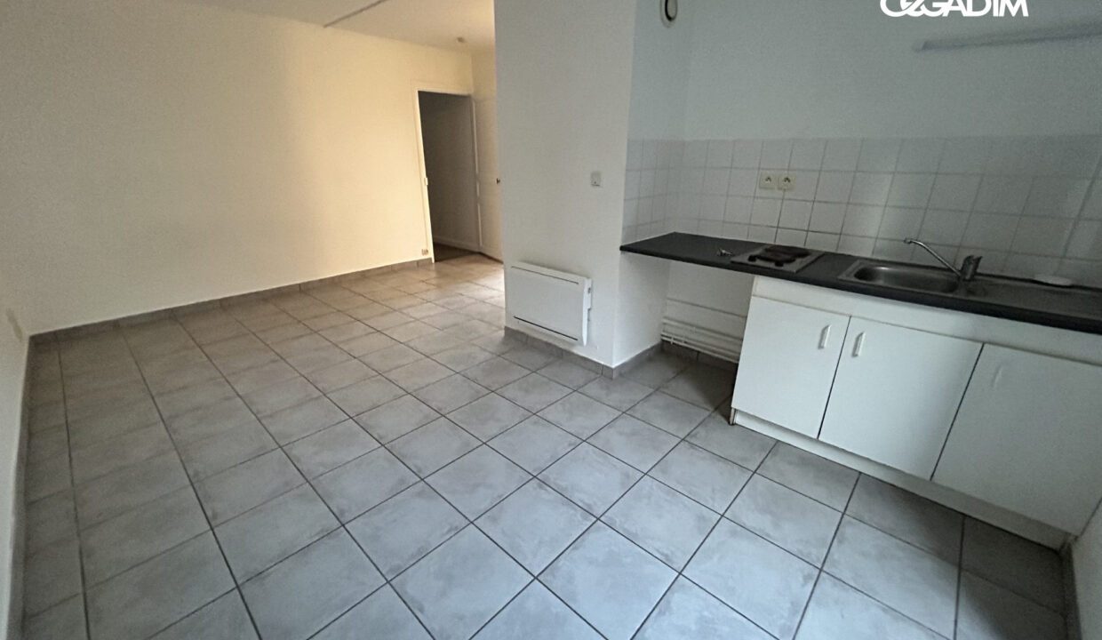 0005810005-CEGADIM63-1