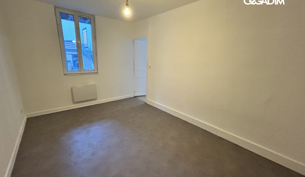 0005810005-CEGADIM63-3