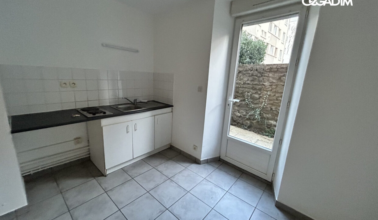 0005810005-CEGADIM63-5