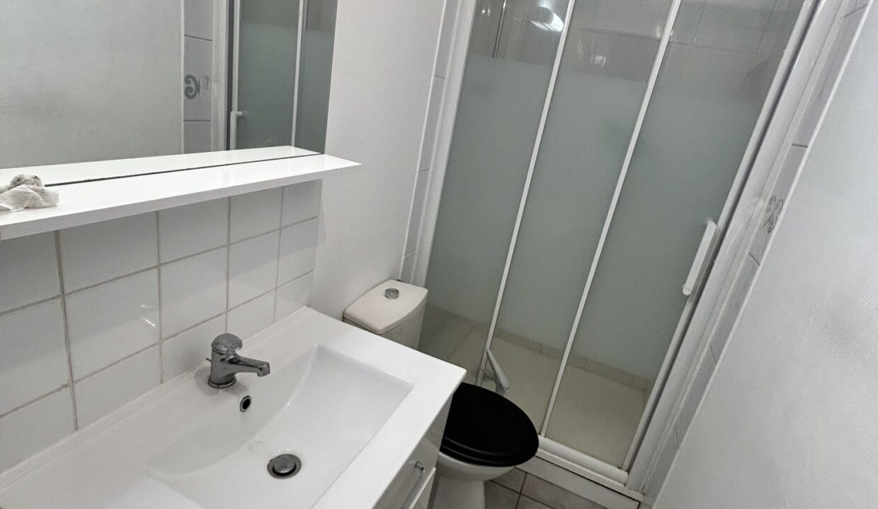 0005810005-CEGADIM63-6