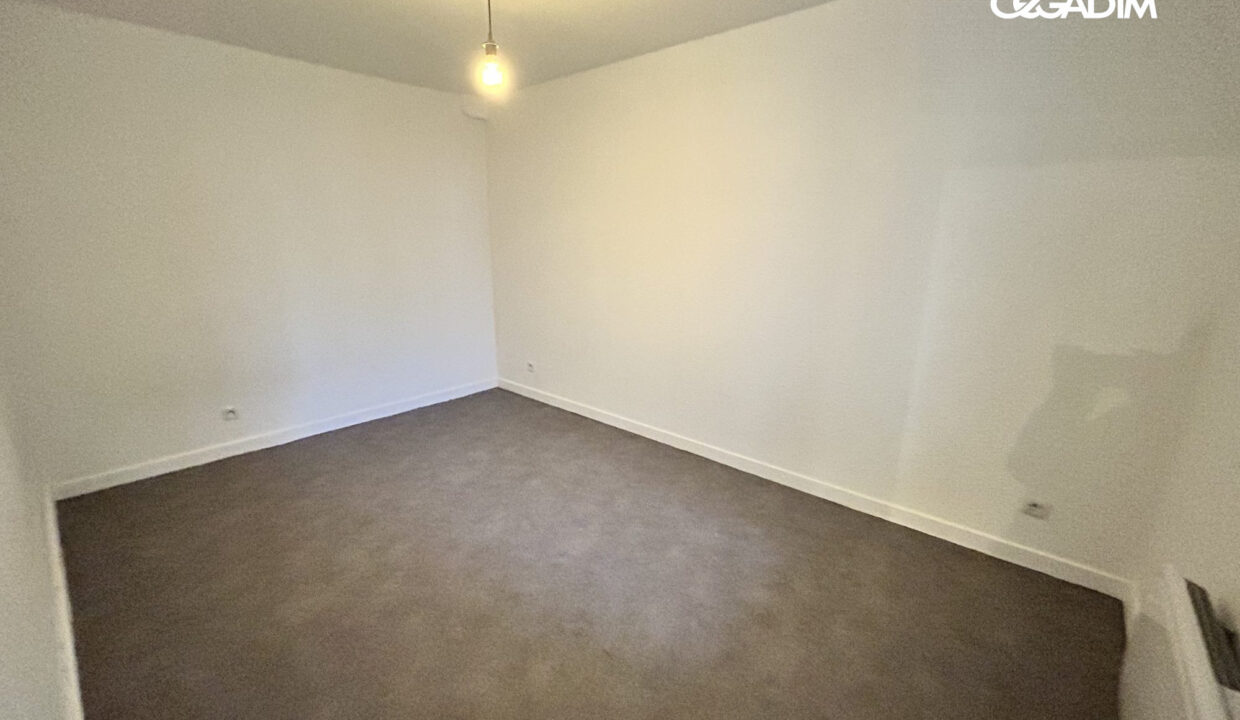 0005810005-CEGADIM63-7