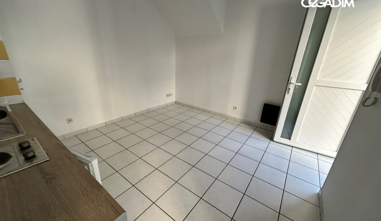 05810004-CEGADIM63-3