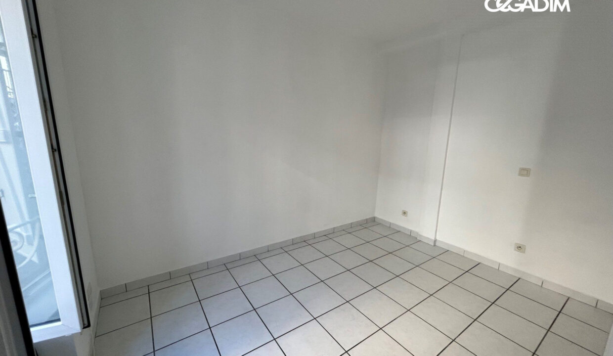 05810004-CEGADIM63-6