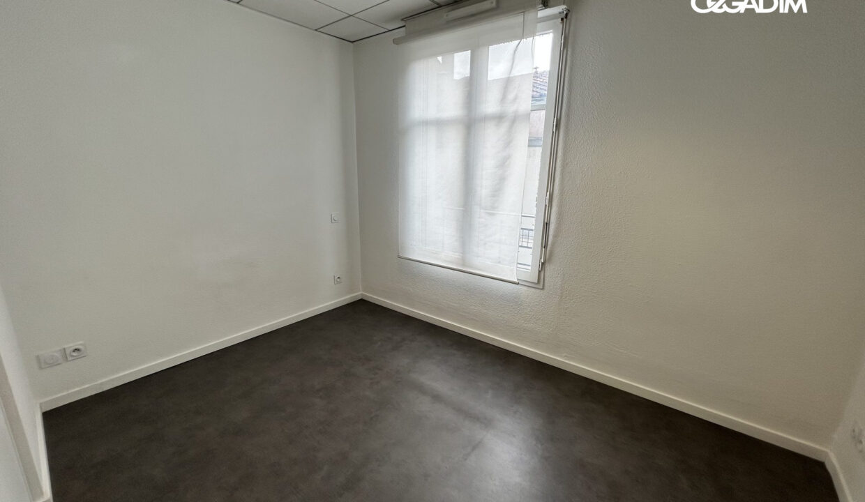 0001900011-CEGADIM63-5