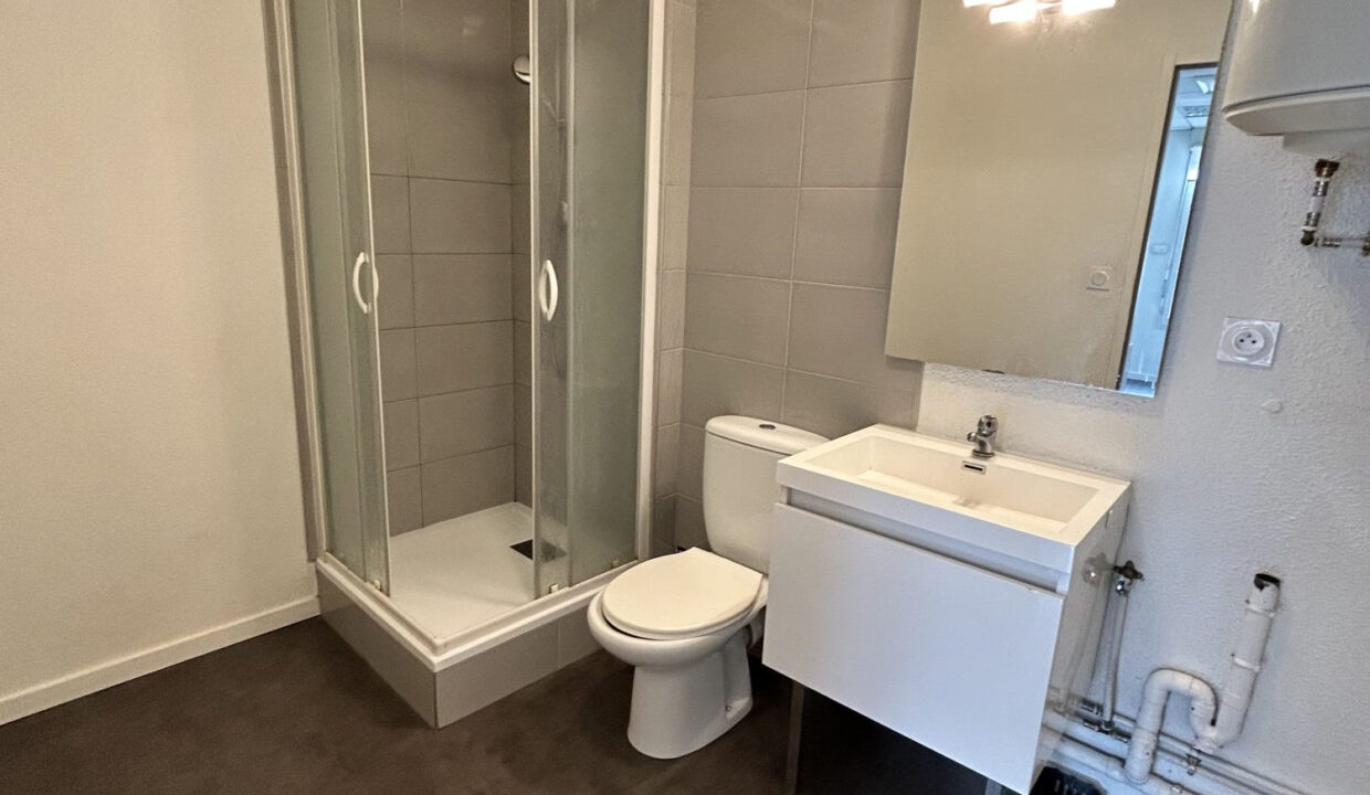 0001900011-CEGADIM63-6