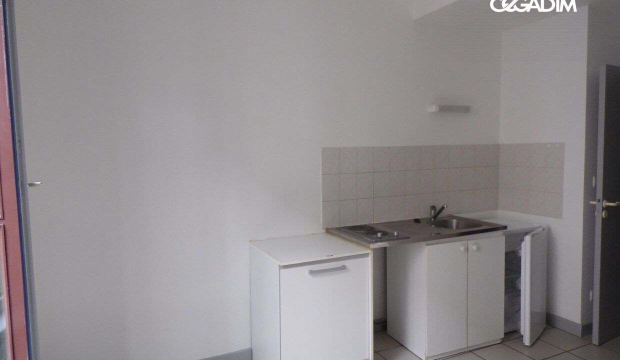 0005530004-CEGADIM63-3