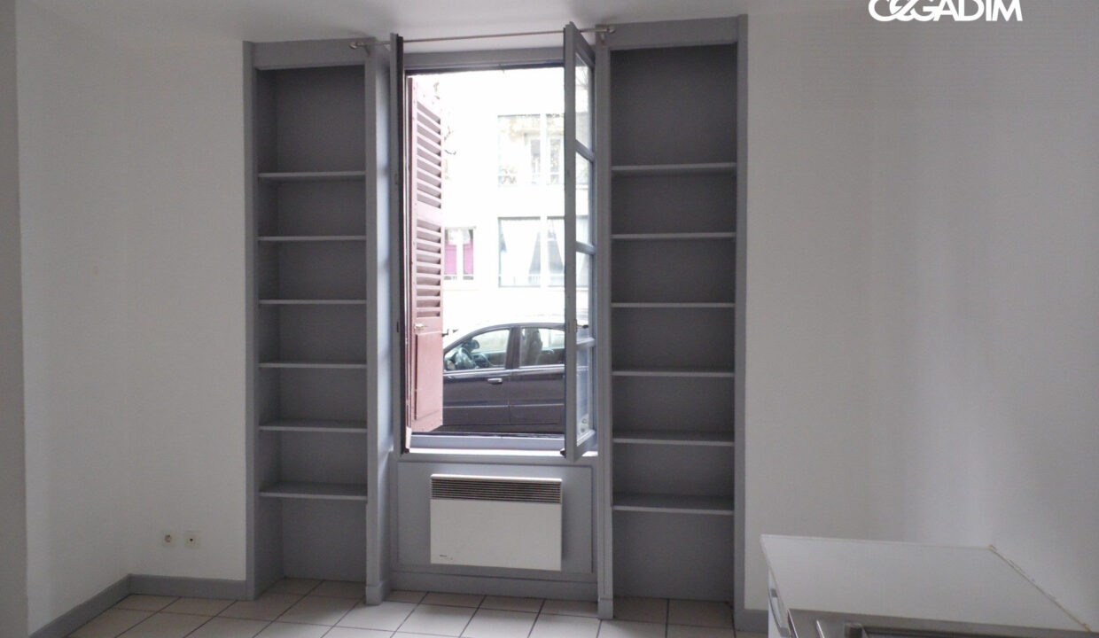 0005530004-CEGADIM63-4