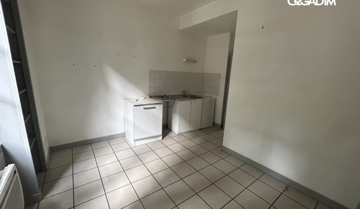 0005530004-CEGADIM63-1